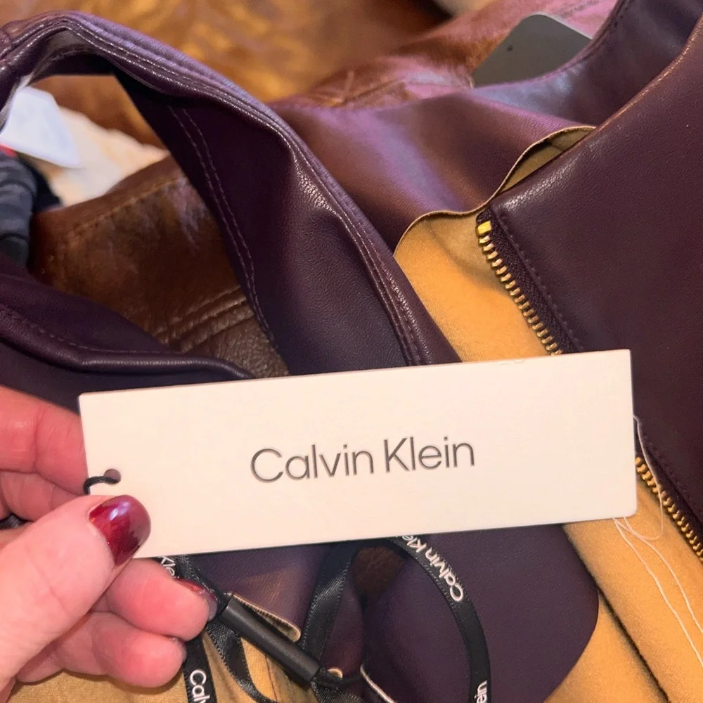 Womens Calvin Klein dark Purple/eggplant color faux Leather NWT size 8 - Picture 10 of 12